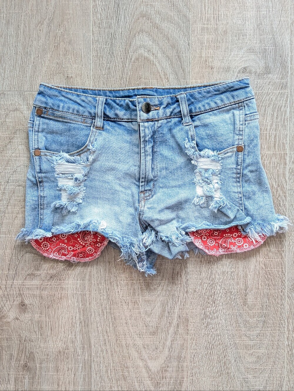 California Moon Rise Distressed Shorts Light Blue Denim Red Bandana Inset XS